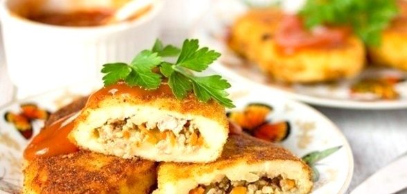 Картофельные пирожки с фаршем