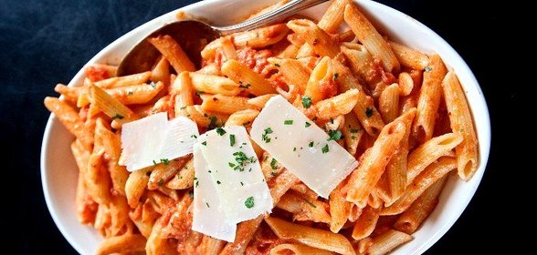 Пенне с водкой