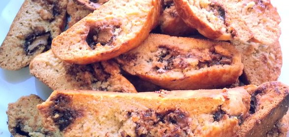 Пряные бискотти с нугой