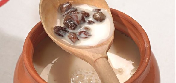 Молочный кисель с изюмом