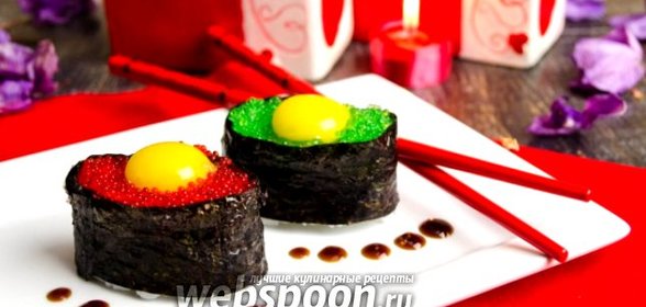 Суши с тобико и перепелиным яйцом