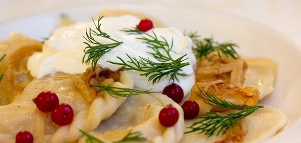 Вареники с кислой капустой и мятым картофелем