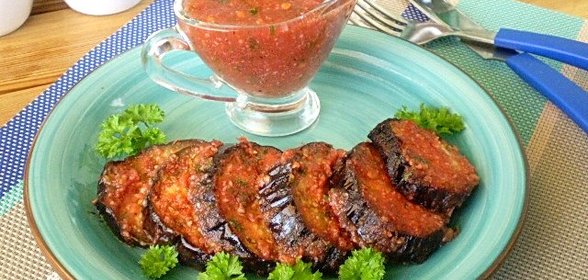 Баклажаны под соусом