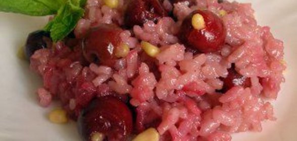 Ризотто с вишней и кедровыми орешками