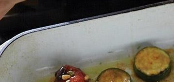 Цуккини с жареными помидорами