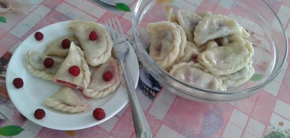 Вареники с малиной