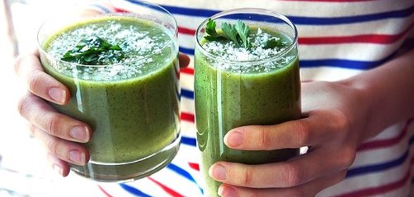 Зеленый коктейль с каперсами