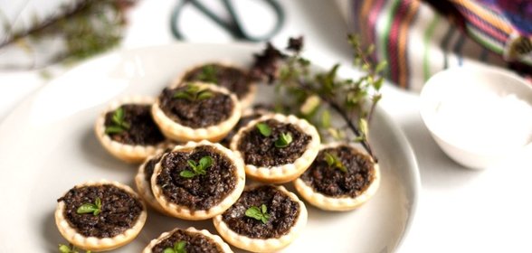 Тарталетки с говяжьей печенью