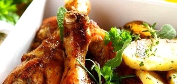 Ароматная курица с картофелем по‑итальянски