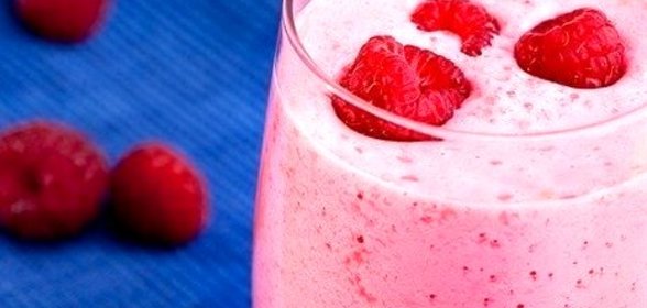 Малиновый милкшейк с мороженым