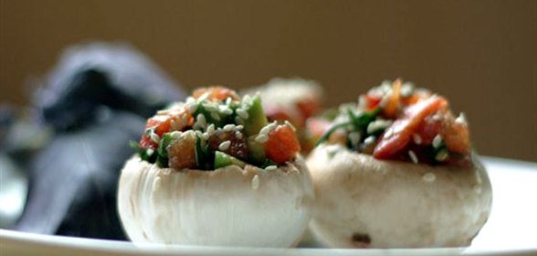 Шампиньоны фаршированные овощами
