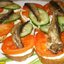 Бутерброды со шпротами и огурцом