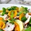 Салат с копченой курицей и персиками