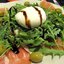 Моцарелла с пармской ветчиной и рукколой
