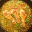Куриные голени с зеленым горошком