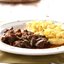 Говядина тушеная с макаронами
