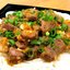Мясо с луком, морковью и рисовой лапшой
