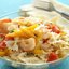 Теплый салат из пасты с креветками