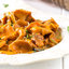 Лисички с луком и зеленью