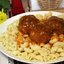 Тефтели из говядины с рисом в соусе из овощного сока