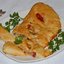 Закрытая пицца кальцоне с курицей и грибами