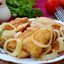 Жареный судак с луком