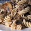 Фузилли с мясным фаршем и шампиньонами