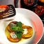 Персики на гриле с горгонзолой и медом