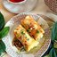 Блинчики с яйцами и зеленым луком с ароматным соусом
