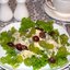 Салат с виноградом, сыром и чесноком