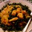 Тушеная капуста с курицей и куркумой