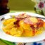 Картофель со сметаной, чесноком и сыром в мультиварке