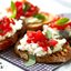 Творог с помидорами и зеленью