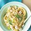 Спагетти с морскими гребешками и луком