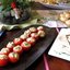 Помидоры, фаршированные сыром и чесноком