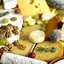 Сырная тарелка со свежим инжиром