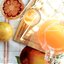 Зимний лимонад из грейпфрута с мандариновыми кубиками
