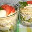 Салат-коктейль с курицей, авокадо и сыром