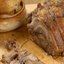 Свиной окорок, фаршированный луком и шалфеем