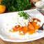 Салат с копчёной курицей, хурмой и козьим сыром