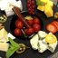 Сырная тарелка с медовыми черри