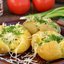 Молодой картофель с маслом и сыром в микроволновке