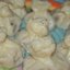 Мини-хинкали с говядиной, пекинской капустой и соевым соусом