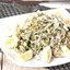 Салат с морской капустой перепелиными яйцами и отварной рыбой