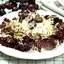 Салат с курицей, семечками и виноградом