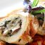 Куриные грудки, фаршированные грибами, в сливках и вине с шафраном