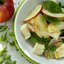 Салат с курицей, яблоками и сыром