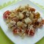 Салат с сухариками и помидорами черри