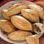 Пирожки из пряного теста с мясом
