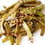 Стручковая фасоль (лоби) с кедровыми орешками и базиликом